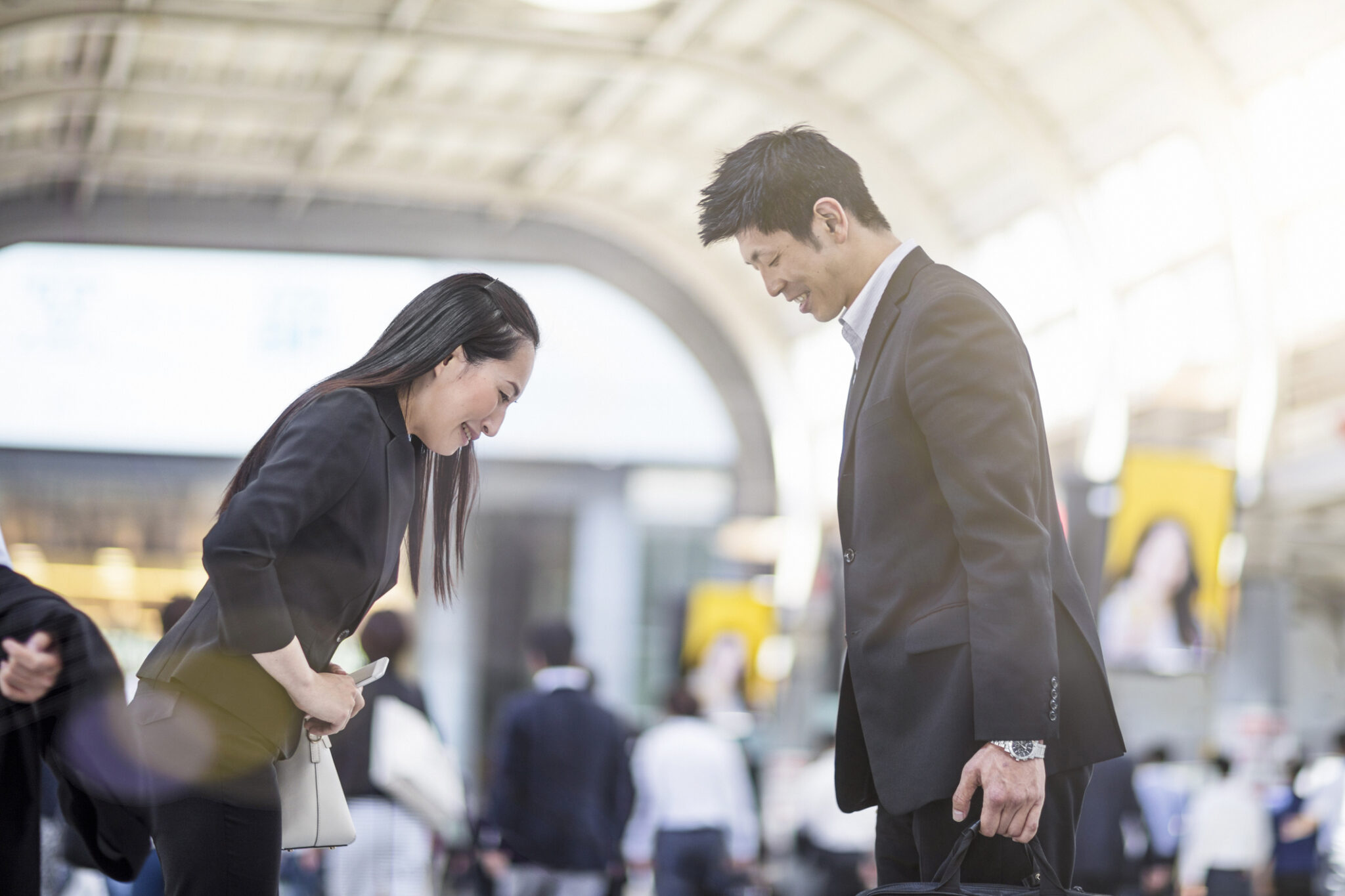 気持ちが伝わる。おさえておきたい正しい&美しいお辞儀の仕方とは? ウーマンスタッフ株式会社